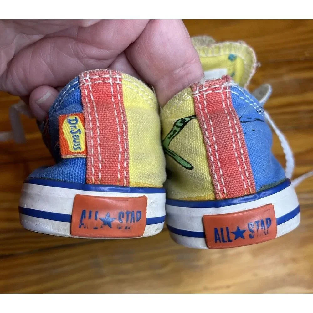 Converse Dr‎ Suess One Fish Two Fish Red Fish Blue Fish Kids Size 9